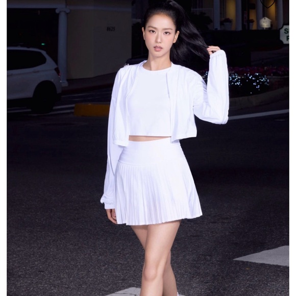 ALO Yoga White Pleated Skater Skirt - Picture 4 of 4